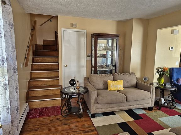 2nd image of 58 Eureka St