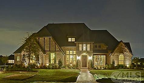 1st image of 640 Oakmont Ct