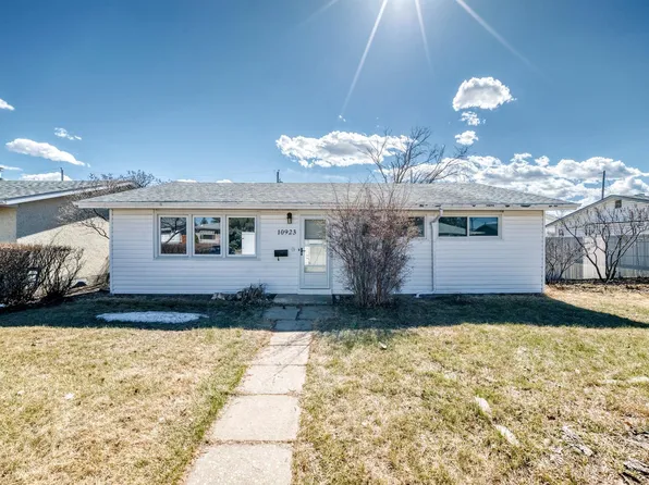 10923 136th Ave NW, Edmonton, AB T5E 1W6