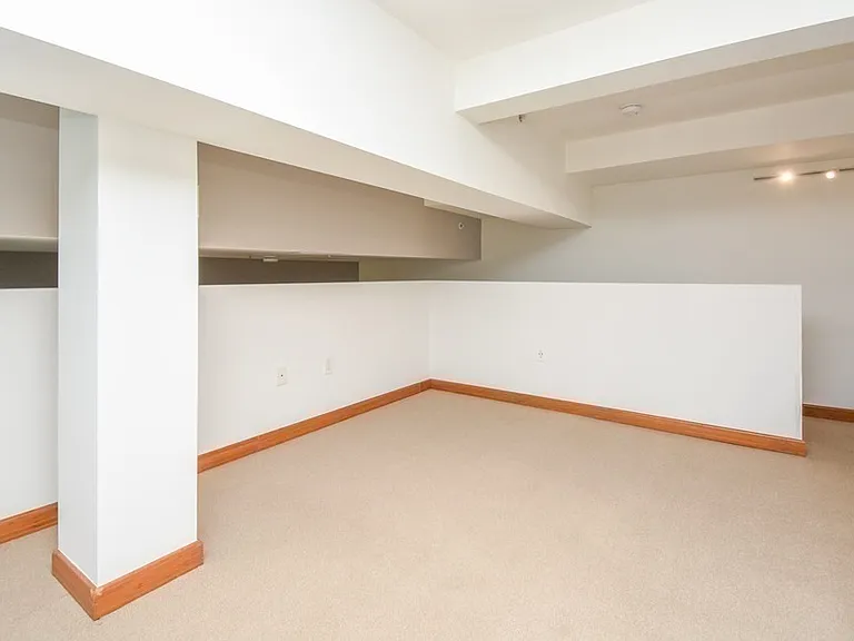290 Pleasant St #317 — Photo 14