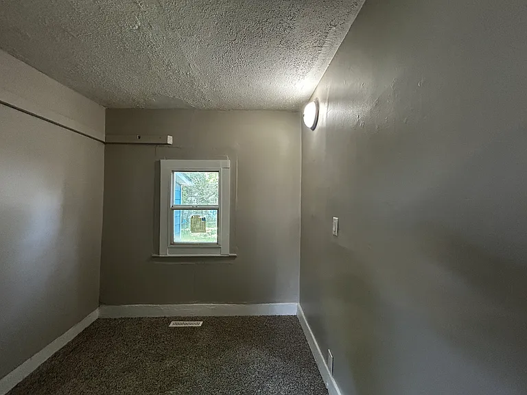 1130 Douglas Ave #3 — Photo 1