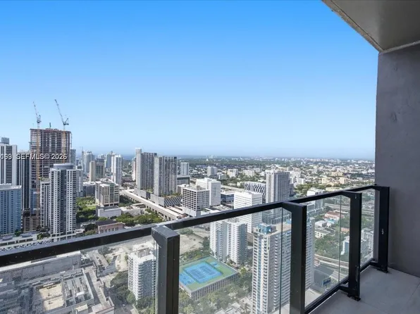 20 NE 11th St, Miami, FL