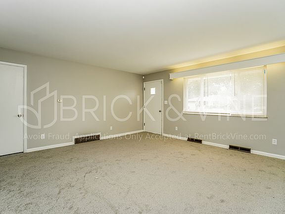 2nd image of 3819 Shamrock Dr