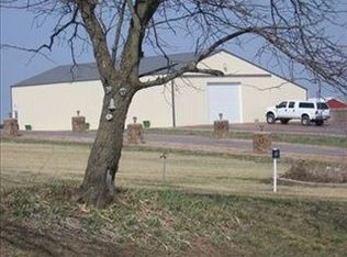 955 K Rd, Palmyra, NE 68418