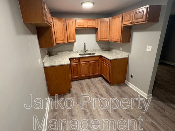 2123 119th St Unit 4