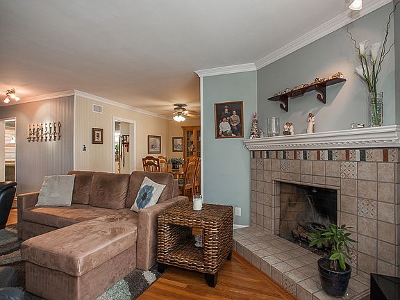 4th image of 14931 Leadwell St
