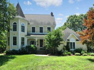 20 Cranberry Ln, North Kingstown, RI 02852