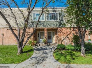 7425 W Franklin Ave, Minneapolis, MN 55426