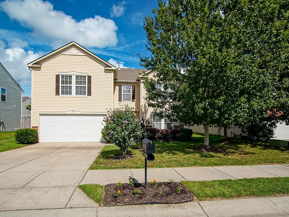 1st image of 6067 Shamrock Green Dr