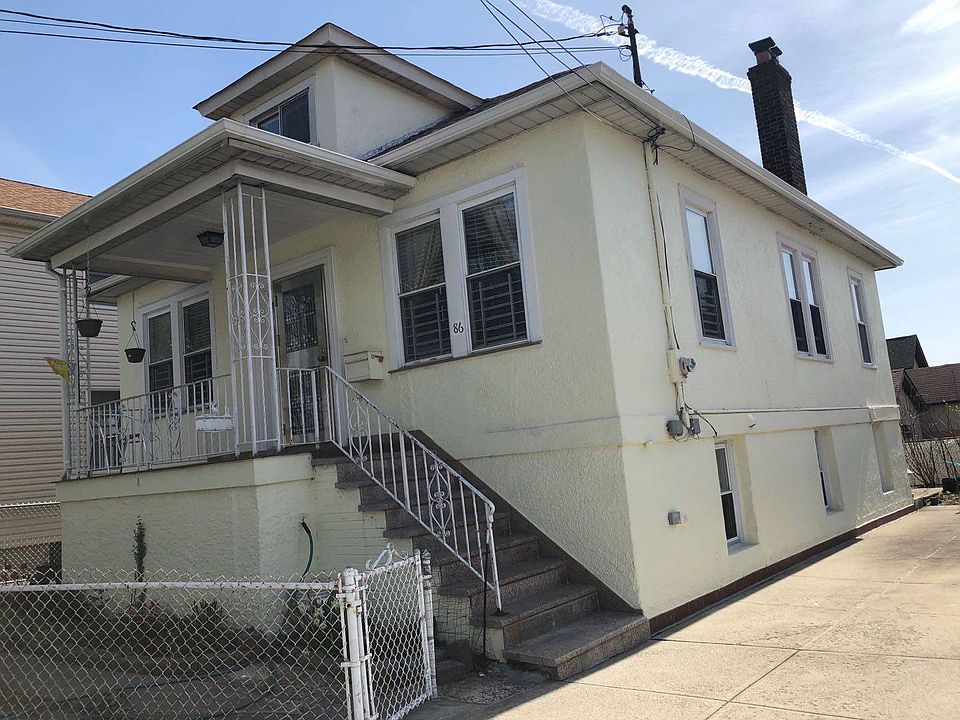 2nd image of 86 Sand Ln