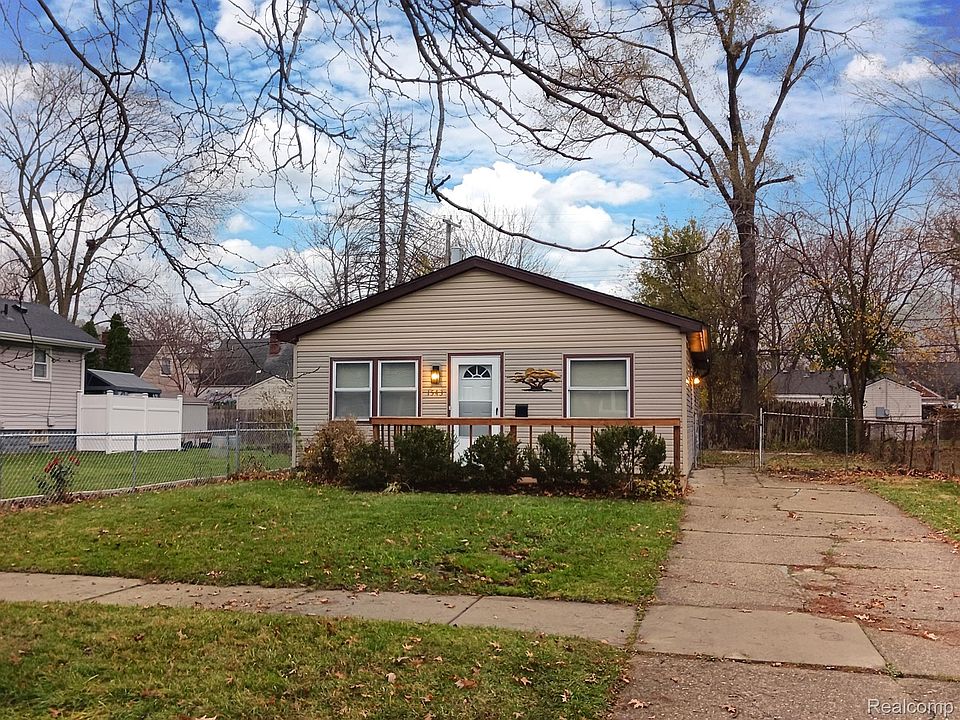 1st image of 1543 Spencer St
