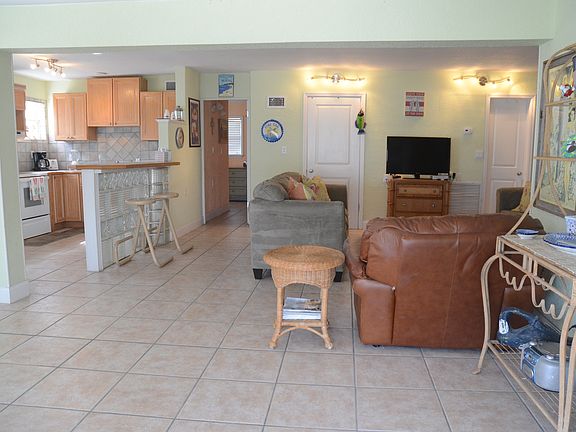 5th image of 18 Neptune Park Dr