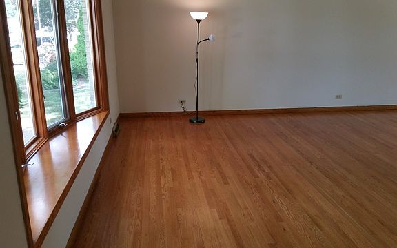 3rd image of 815 E 168th St