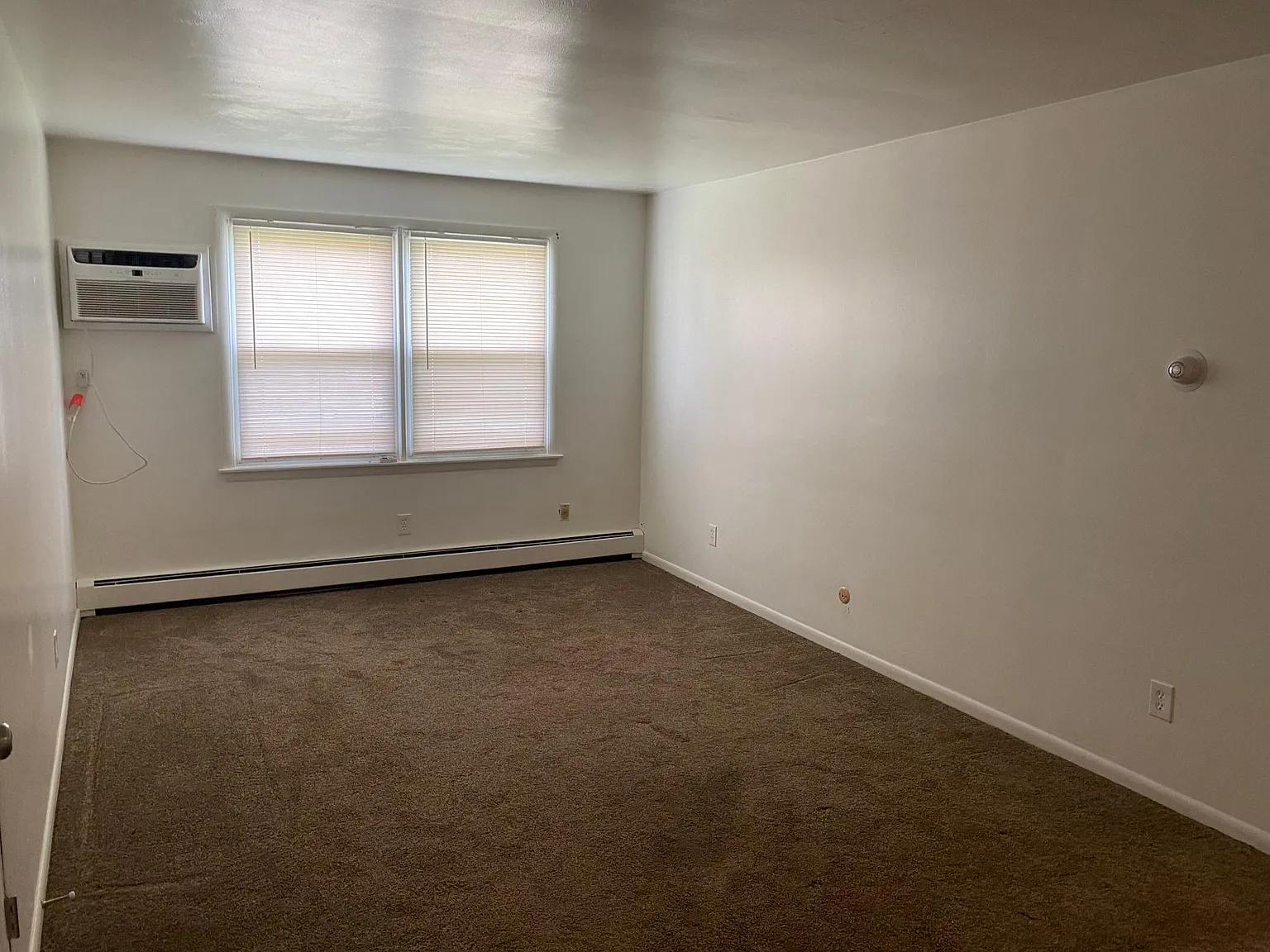 1 bed, 700 sqft, $750 — Photo 1