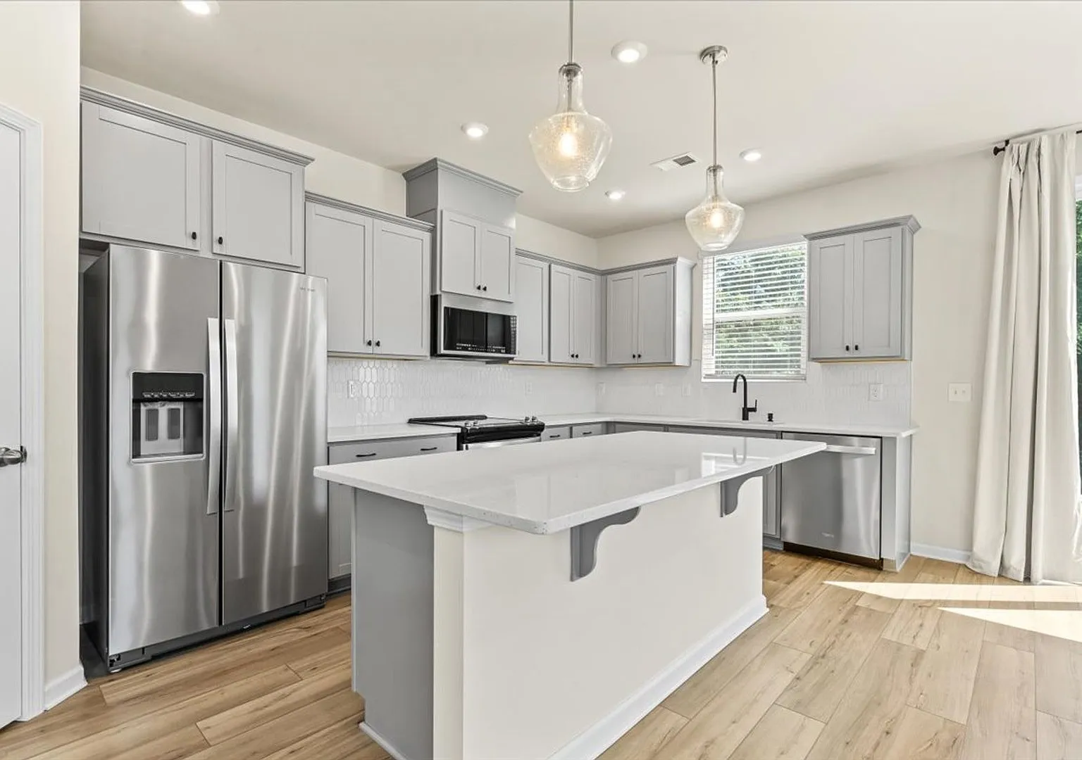 Iron Oak Ln 4529 — Photo 3