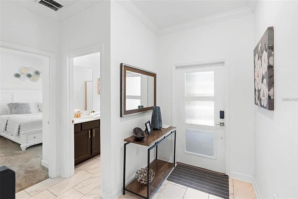 4 bed, 3.0 bath, 1914 sqft, $3,000 — Photo 3