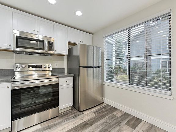3rd image of 7633 Lily Mar Ln
