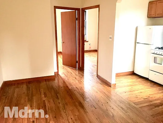 Rented by Mdrn Residential | media 8