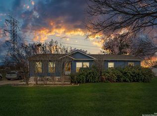 2760 Pioneer Rd, Marion, TX 78124