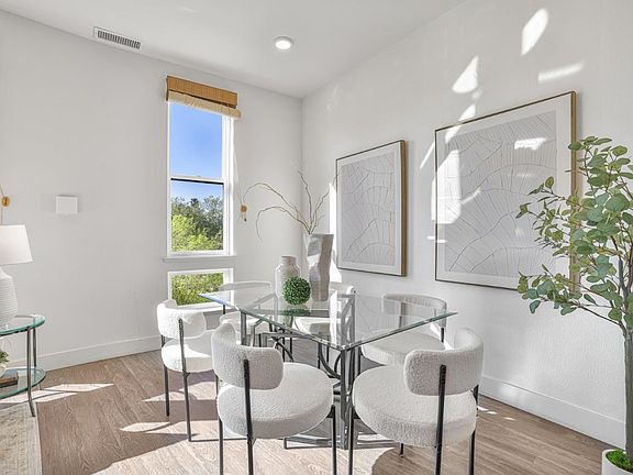 5th image of 3768 Capitol Ave #307B