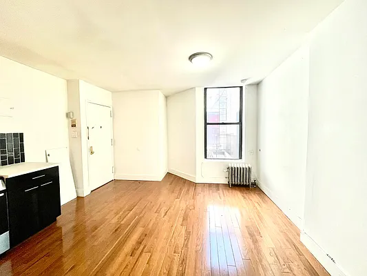 Rented by Pear NYC LLC | media 26