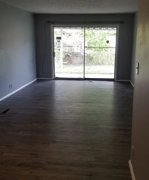 6303 S Owasso Ave — Photo 3
