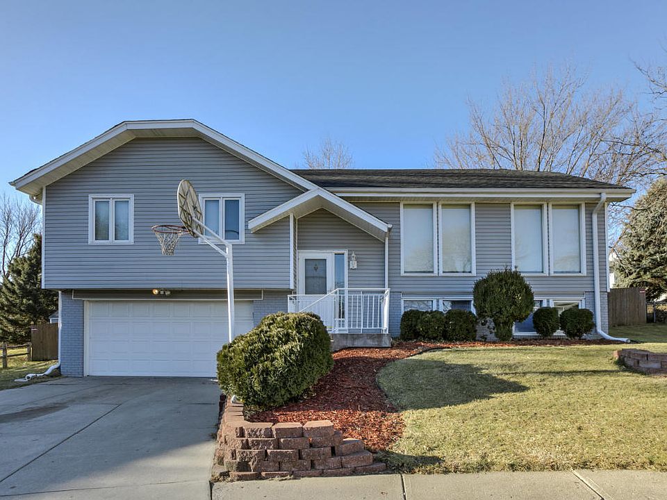 1st image of 2222 N 125th Avenue Cir