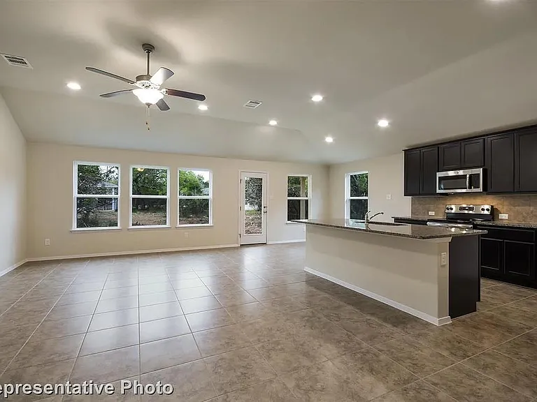 21101 Winslow Cv — Photo 12