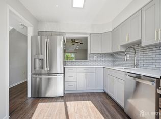 191 Hampshire Dr, Plainsboro, NJ 08536