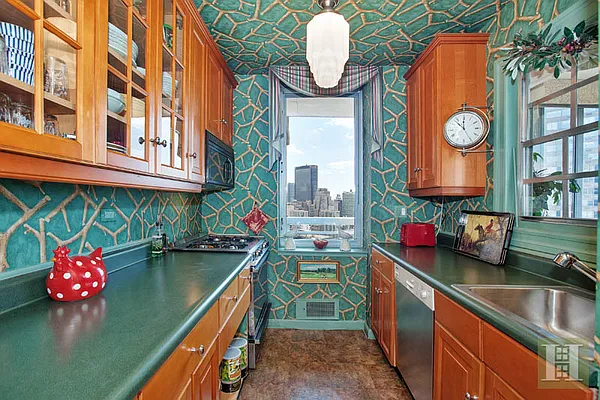 Sold by Halstead Real Estate | media 8