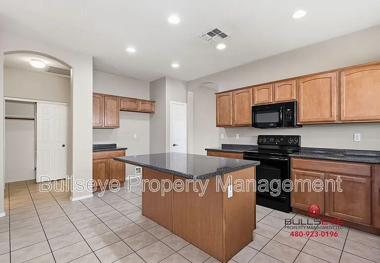 44178 W Venture Ln — Photo 8
