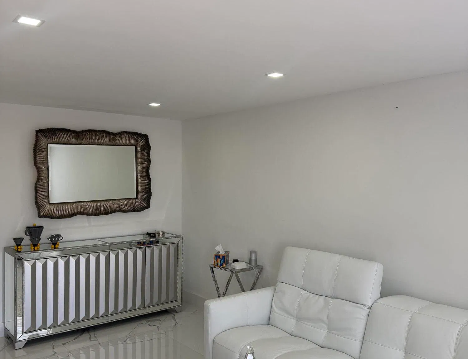 2 bed, 2.0 bath, 896 sqft, $3,000 — Photo 2