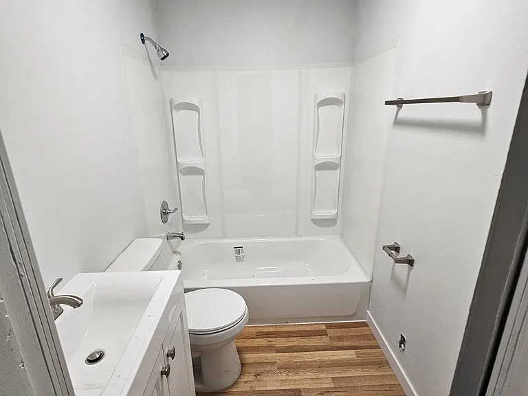 241 Estancia Dr NW #B — Photo 8