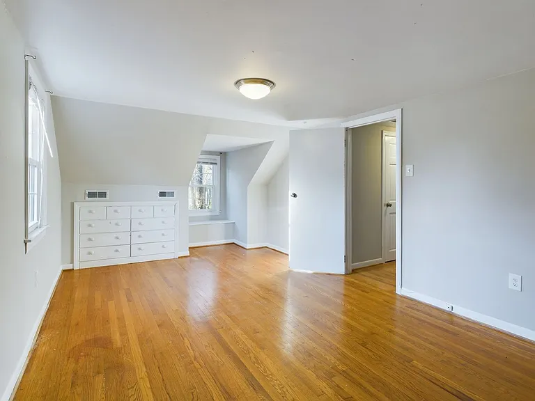 2513 Libbie Ave — Photo 21