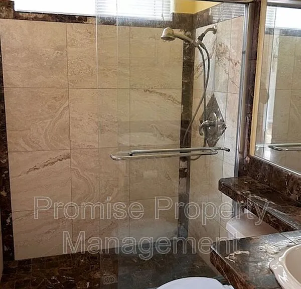 3176 San Helena Dr — Photo 8