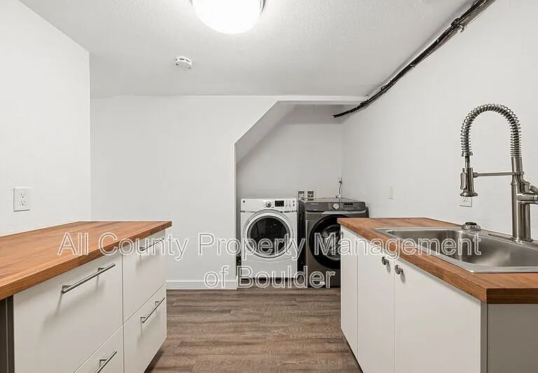 2702 6th St — Photo 13