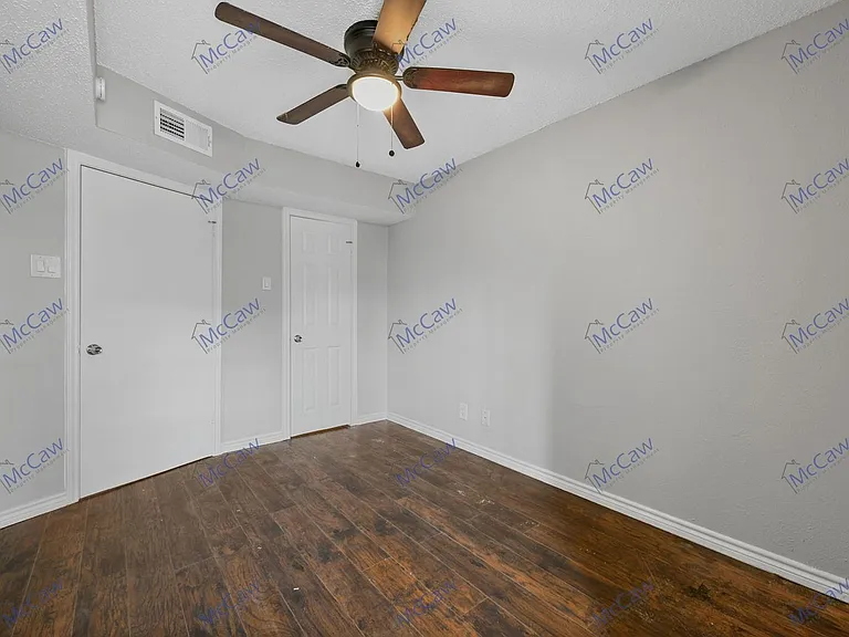 9520 Royal Ln #321 — Photo 10