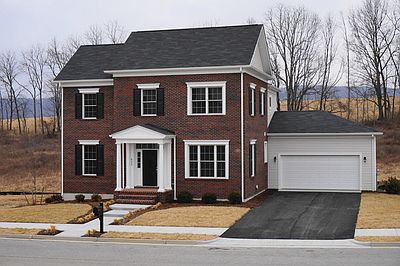 1st image of 605 Village Way N
