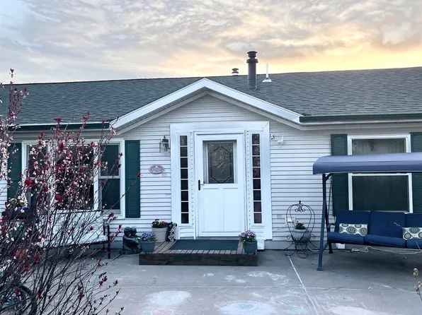 13520 Wallace Dr, Plattsmouth, NE 68048