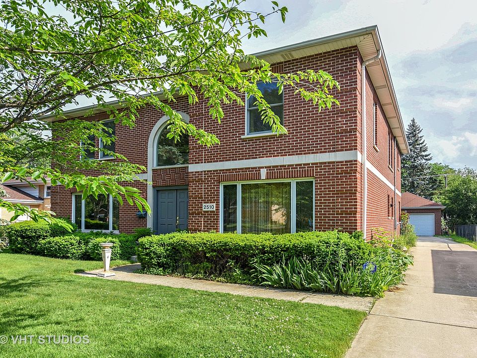 1st image of 2510 Wilmette Ave