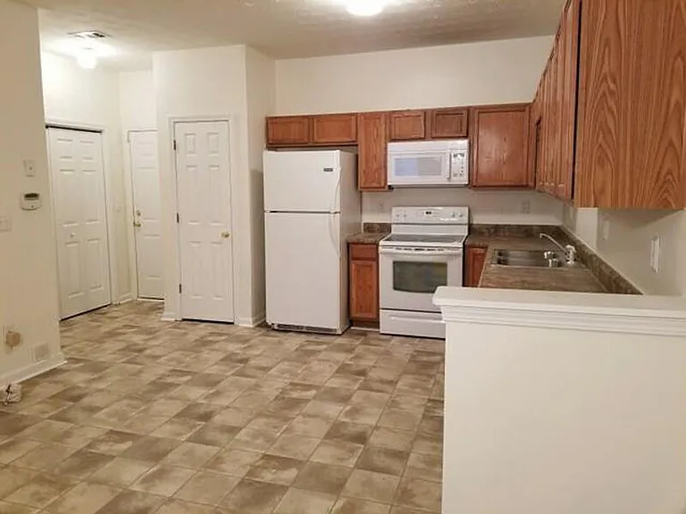 2510 Marlin Dr — Photo 2