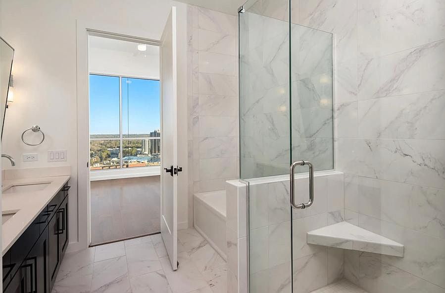 1st image of 1001 Park Ave NE #809