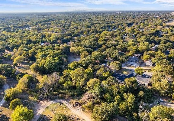 5th image of 7830 Doak St