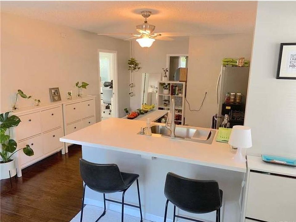 1st image of 1147 Van Pelt Ave #2