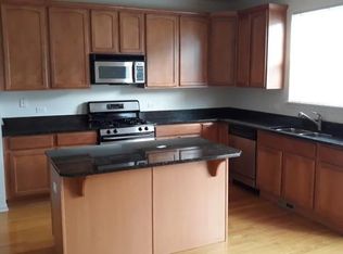 222 River Front Dr, Mount Prospect, IL