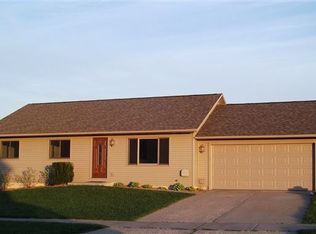 143 Barbara Ann Dr, Reedsburg, WI 53959