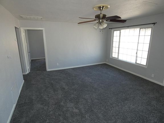 4th image of 161 Richardson Ave