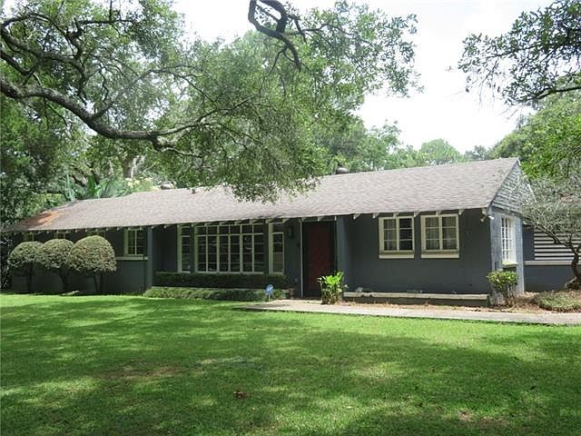 1st image of 190 Lennox Ct
