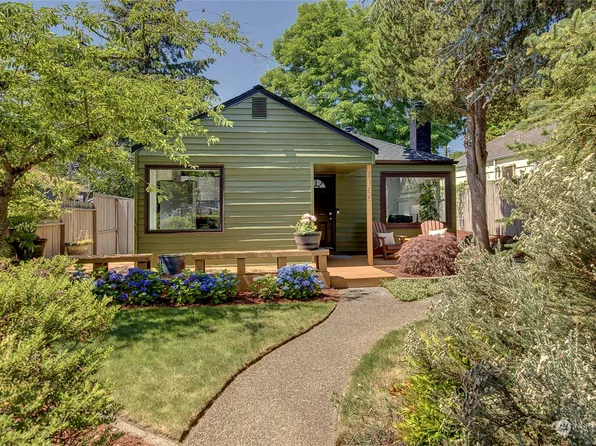 8105 34th Avenue SW, Seattle, WA 98126