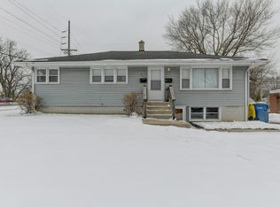 902 N Wood St, Griffith, IN 46319